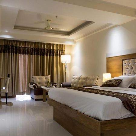 Hotel Lotus Paradise - Banquet & Dining - Near Murthal Sukhdev Rai Exterior photo